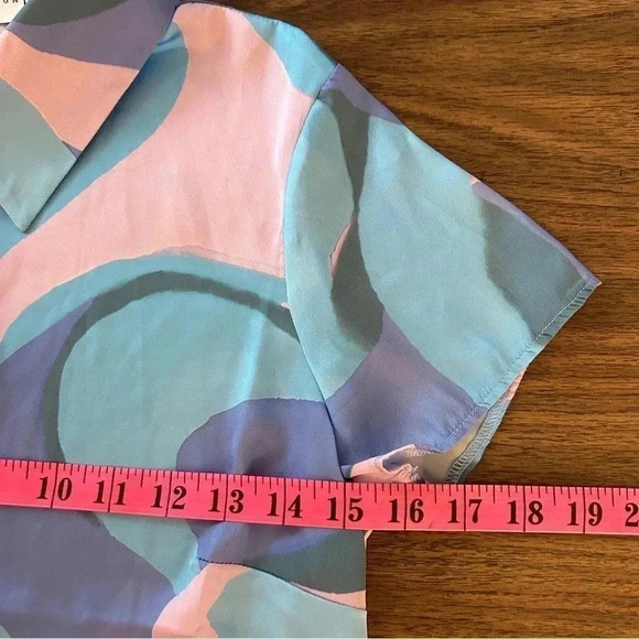 ♥️ ASOS  DESIGN capped sleeve shirt in lilac and blue marble 4 - Picture 5 of 8